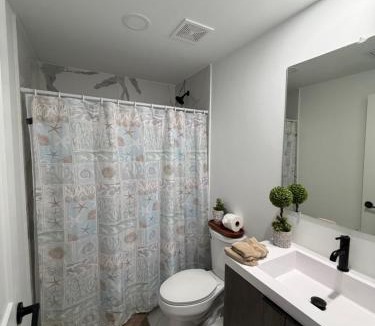 Florida City House | Modern townhome with kitchen and backyard access
