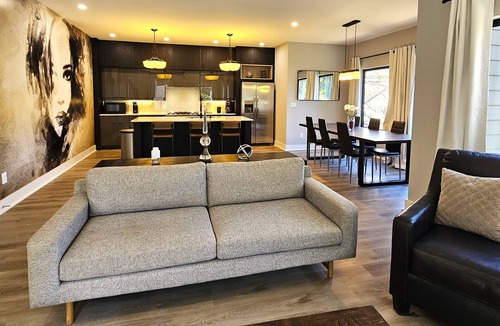 Home Park House | Modern Townhome with Midtown Skyline views