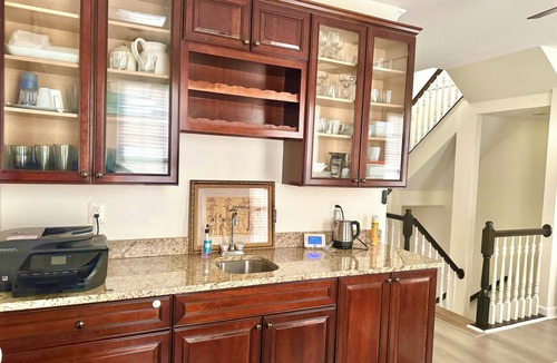 Gaithersburg House | Modern Townhouse Chic & Spacious