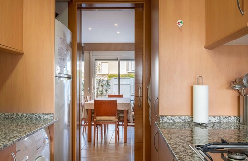 Creixell House | Modern townhouse in Creixell for 10 with WIFI and parking