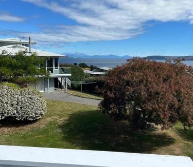 Hilltop House | Modern Townhouse, Stunning Views