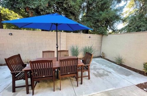Modesto Condo | Modern Townhouse | Walk to Kaiser and Mall