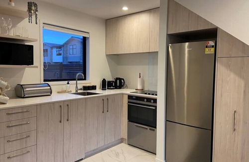 Lower Hutt Apartment | Modern, trendy apartment