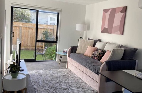 Lower Hutt Apartment | Modern, trendy apartment