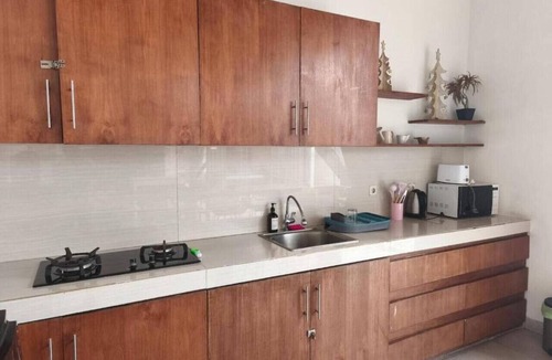 Dewi Sri House | Modern Tropical 2BR Villa |Pool & Garden|-Seminyak