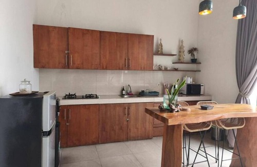 Dewi Sri House | Modern Tropical 2BR Villa |Pool & Garden|-Seminyak