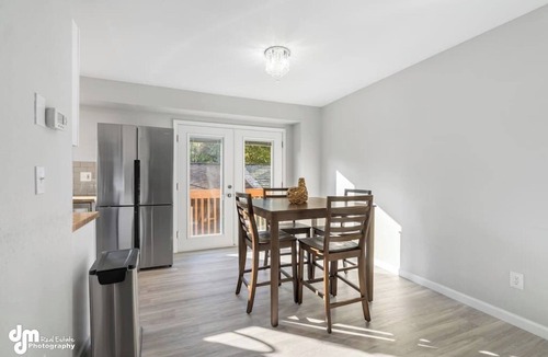 Turnagain House | Modern Turnagain Townhome