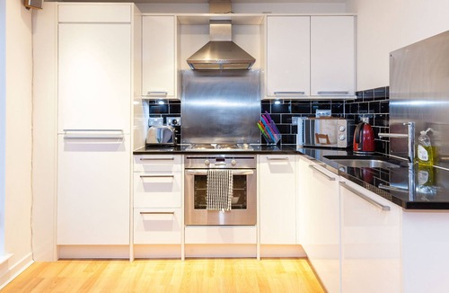 Newhaven Apartment | Modern Two Bedroom Apartment