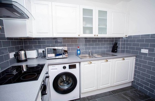 Northampton Apartment | Modern Two Bedroom Apartment