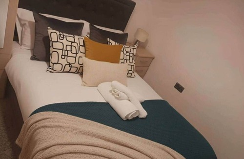 Northampton Apartment | Modern Two Bedroom Apartment