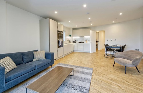 Whittington Apartment | Modern Two-Bedroom Haven in Colindale