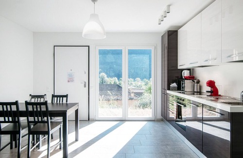 Lostallo Apartment | Modern two-room apartment surrounded by greenery (VALVERDE 1)