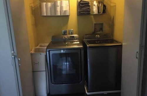 Rohrerstown House | Modern Unique in Lancaster PA