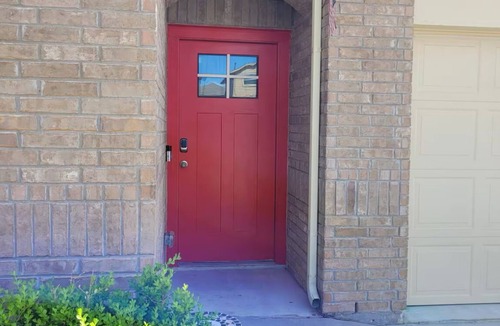 McNeil House | Modern Upbeat Home Minutes from Downtown and North Central Austin