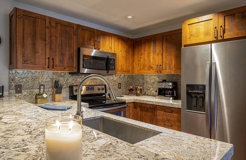 North Park City Condo | Modern, updated condo 100yds from the Park City Mt. - close to Deer Valley