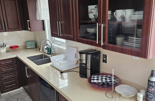 East Credit House | Modern Upscale House With Patio & BBQ!