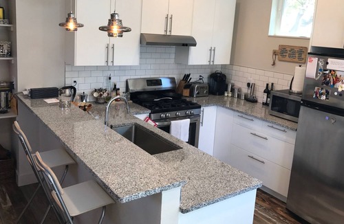 Uptown Apartment | Modern Uptown Charmer with Skyline Views