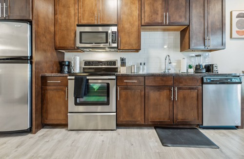 Cityplace Apartment | Modern Uptown Gem. Free Parking.