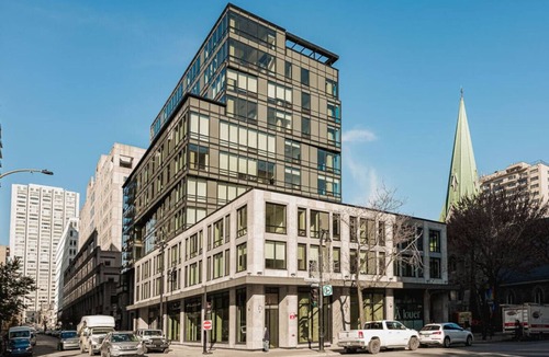 Downtown Montreal Apartment | Modern Urban Retreat with Skyline Panorama