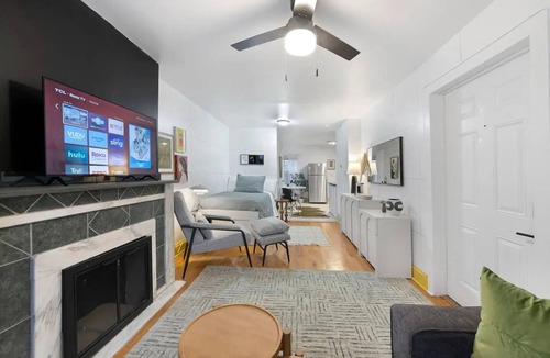 McGinley Square Apartment | Modern Urban Stay NYC PATH Access THE SQUARE