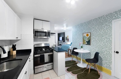 McGinley Square Apartment | Modern Urban Stay NYC PATH Access THE SQUARE