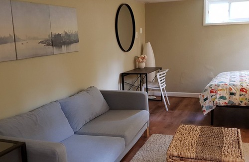 University City Apartment | Modern Urban Suite