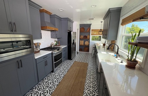 View Park-Windsor Hills House | Modern Comfort in Historic View Park - 4 Miles to SoFi