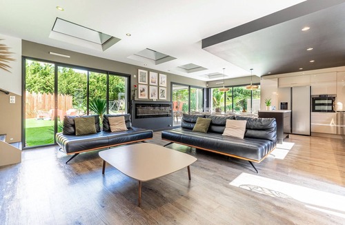 Saint-Aignan-Grandlieu House | Modern Villa with Private Pool