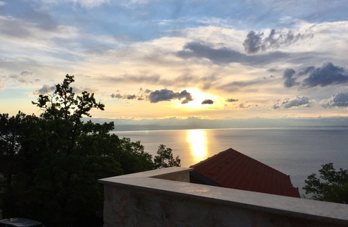 Medveja Apartment | Modern vacation apartment ★ - with panoramic sea views - for families and couples
