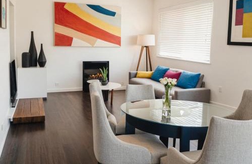 Del Rey Apartment | Modern Venice Beach Stay - Walk to Marina & Boardwalk