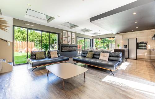 Saint-Aignan-Grandlieu House | Modern Villa With Private Pool