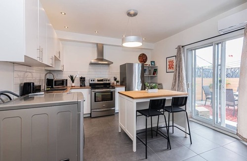 Maisonneuve Apartment | Modern vibrant with Parking – 2BR and confort