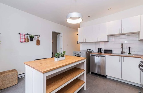 Maisonneuve Apartment | Modern vibrant with Parking – 2BR and confort