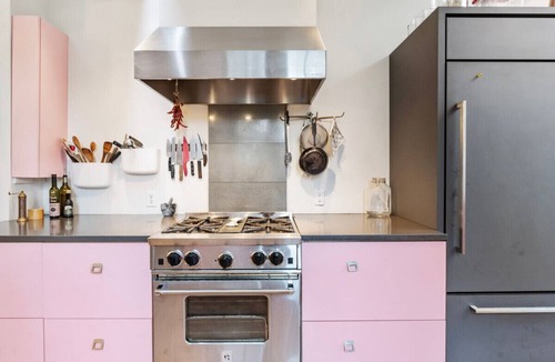 Belmont Apartment | Modern Victorian 3BD/2BA Retreat with Sauna & Piano