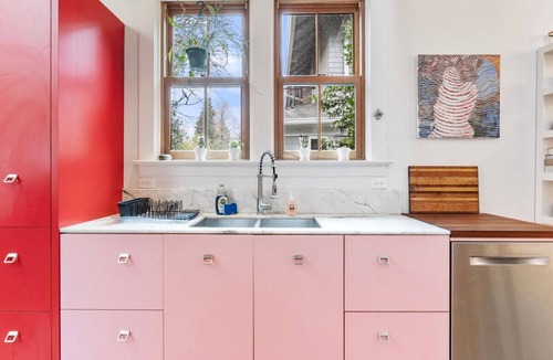 Belmont Apartment | Modern Victorian 3BD/2BA Retreat with Sauna & Piano
