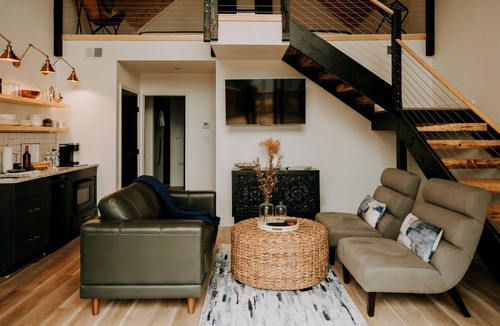 Sevierville Cottage | Modern View Cottage | Amazing Smoky Views