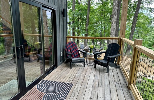 Sevierville Cottage | Modern View Cottage | Amazing Smoky Views