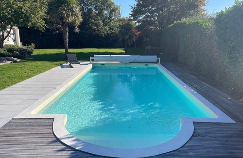 Brives-sur-Charente Villa | Modern Villa with Pool in Brives