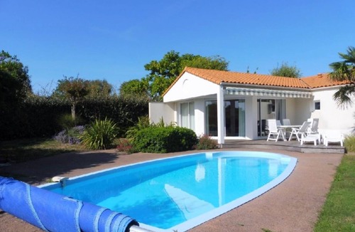 Chateau-d'Olonne Villa | Modern villa with private pool, at 900 m. from the sea