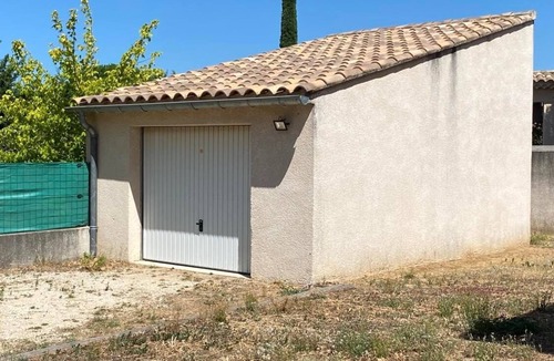 Bagnols-sur-Ceze Villa | Modern villa between Avignon and Uzés