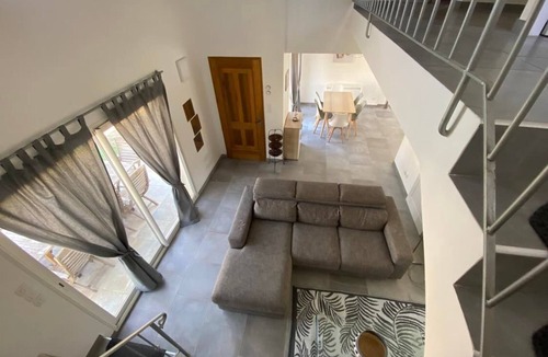 Bagnols-sur-Ceze Villa | Modern villa between Avignon and Uzés