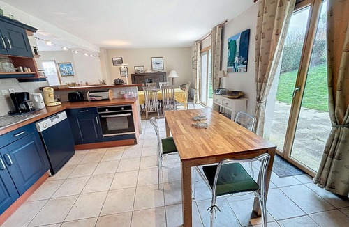 Saint-Pair-sur-Mer House | Modern Villa with Terrace, Enclosed Garden, and Large Basement near Mont Saint-Michel