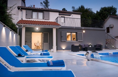 Klimno Villa | Modern Villa Future* with an outdoor heated pool in a quiet village on Krk
