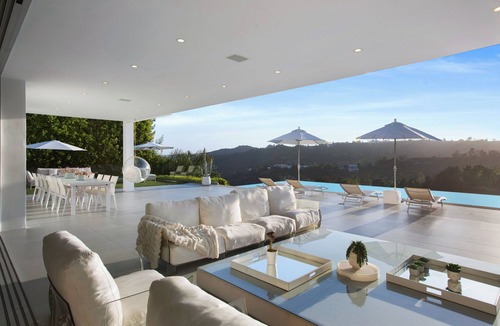 Beverly Glen Villa | MODERN VILLA IN BEVERLY HILLS