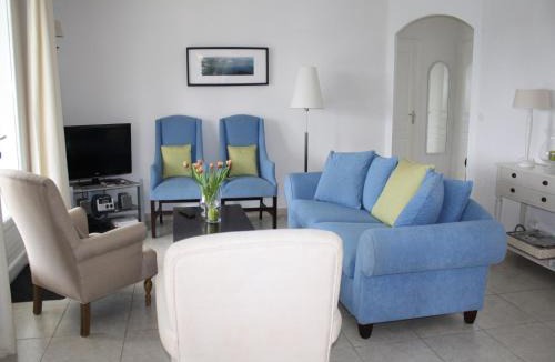 Felines-Minervois Villa | Modern villa in Camplong with private pool