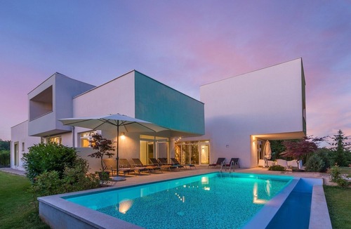 Zminj Villa | Modern Villa Kate in Zminj