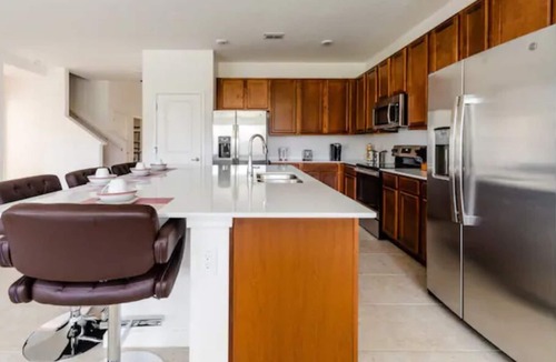 Veranda Palms House | Modern Villa -Pond view-Private pool-10BR/8BA