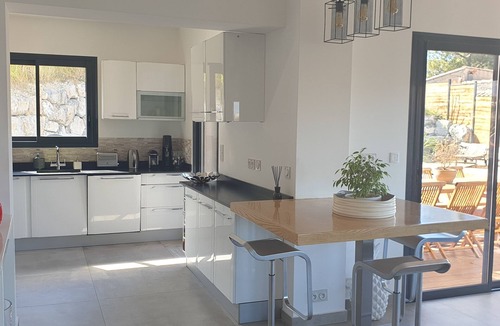 Saint Pierre de Feric Villa | MODERN VILLA SWIMMING POOL JACUZZI