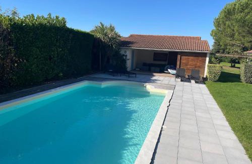 Brives-sur-Charente Villa | Modern Villa with Pool in Brives