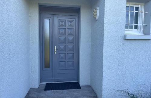 Brives-sur-Charente Villa | Modern Villa with Pool in Brives